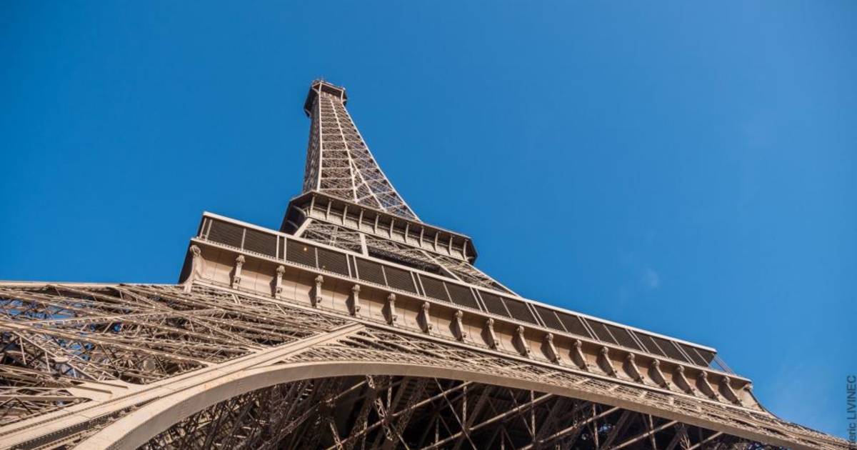 why is the eiffel tower important to france