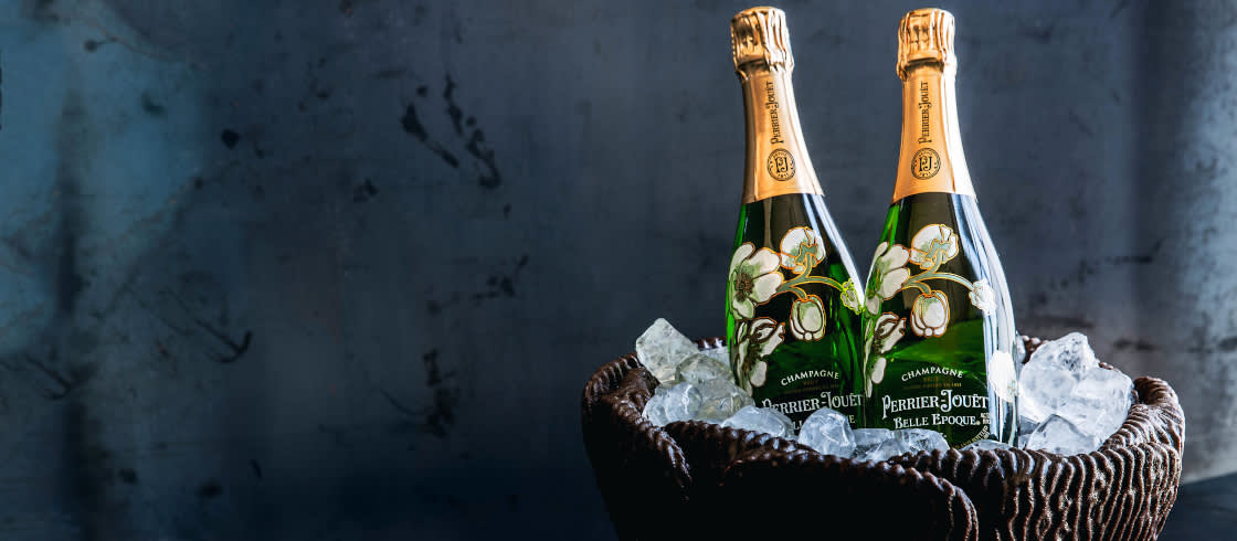 Arbeid bed moreel 6 onweerstaanbare flessen champagne