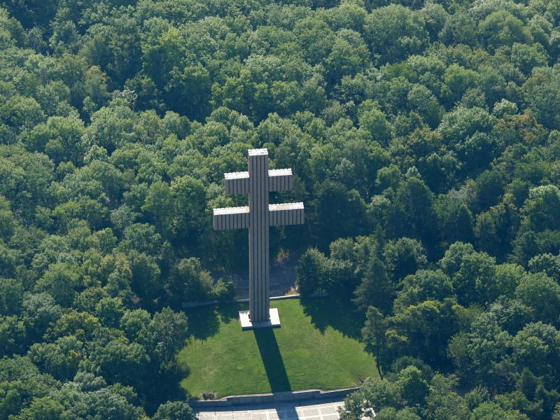 Memorial Charles de Gaulle > Galerie Photos > La Croix de Lorraine > La Croix  de Lorraine