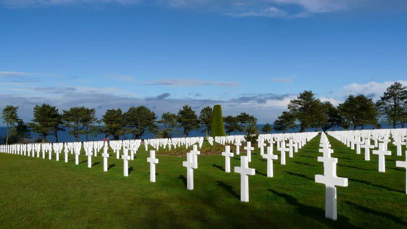 Normandy Visit The Omaha Beach American Cemetery Memorial