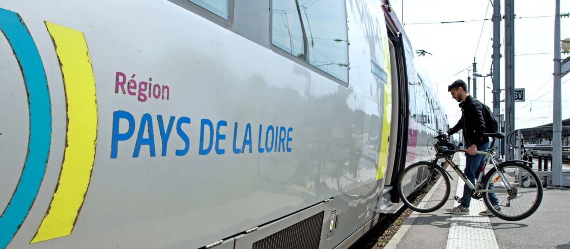 winkelwagen long Zonnig Met de fiets in de trein in Frankrijk