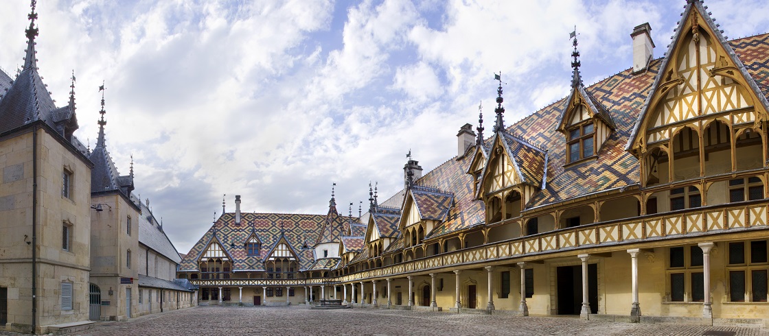 The Hospices de Beaune Wine Auction 2020: a tradition in Burgundy