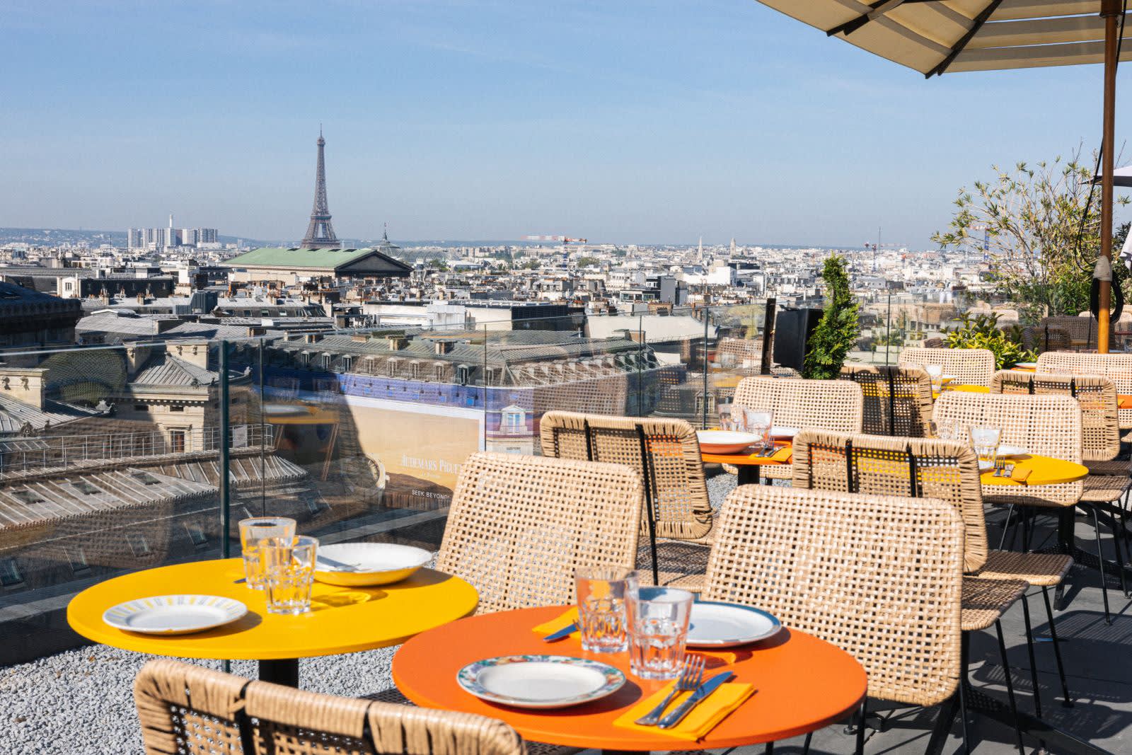 パリの絶景が一望できる屋上テラスのレストラン「CRÉATURES」