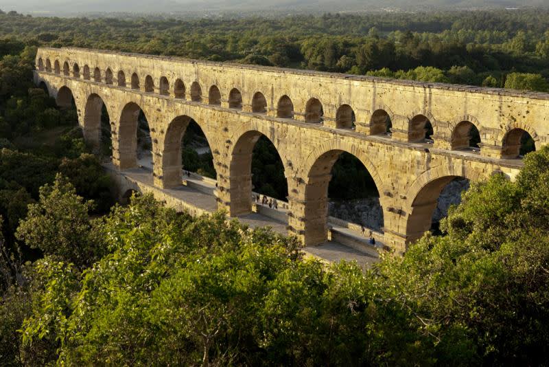 ローマ期に造られた最大の水道橋ポン デュ ガール