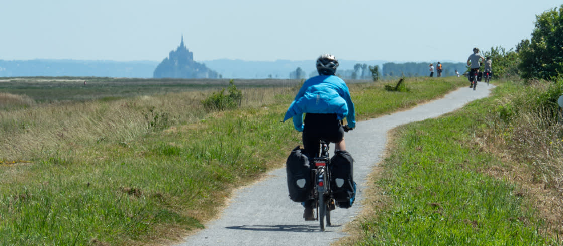 El Tour de la Manche a su paso por el Mont Saint-Michel, en Normandía.