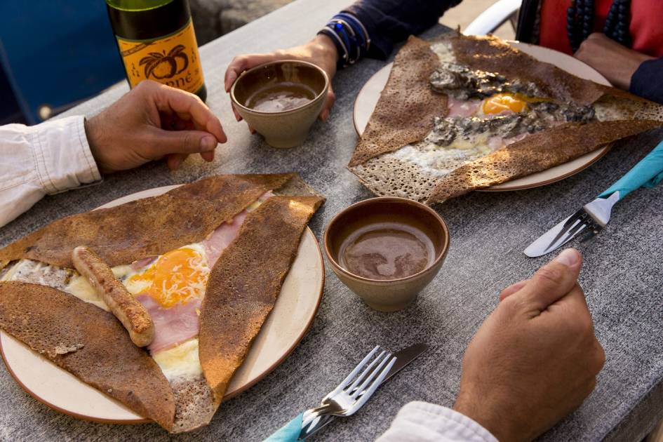 How to make Galettes Bretonnes: easy recipe to travel to Brittany from home